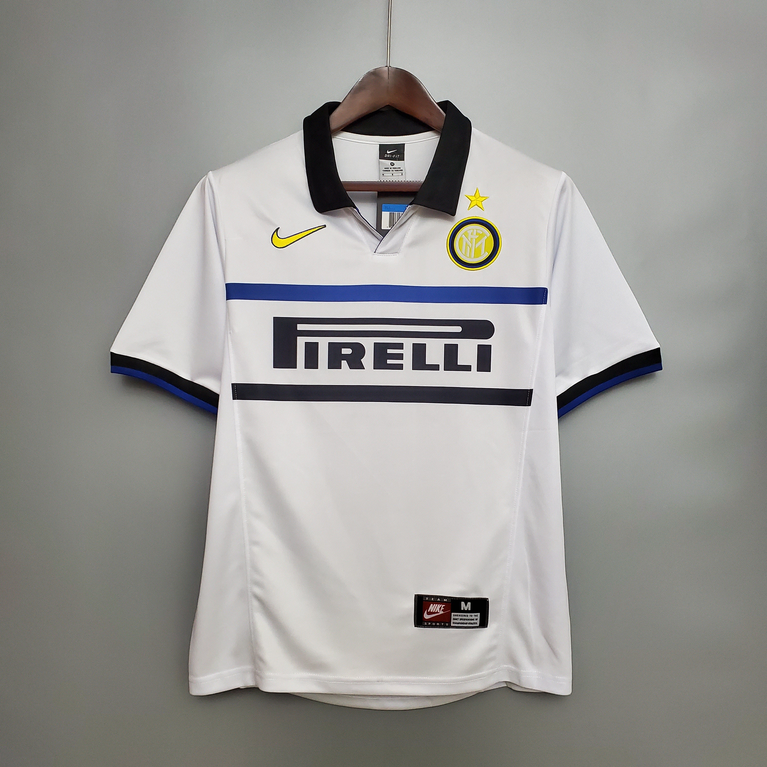 Inter milan 1998 store kit